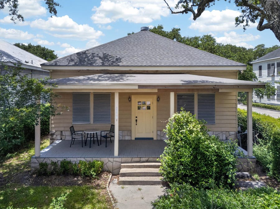 Property photo for 3310 Avenue O, Galveston, TX