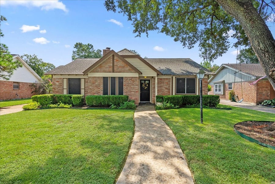 Property photo for 15751 Fern Basin Drive Drive, Houston, TX