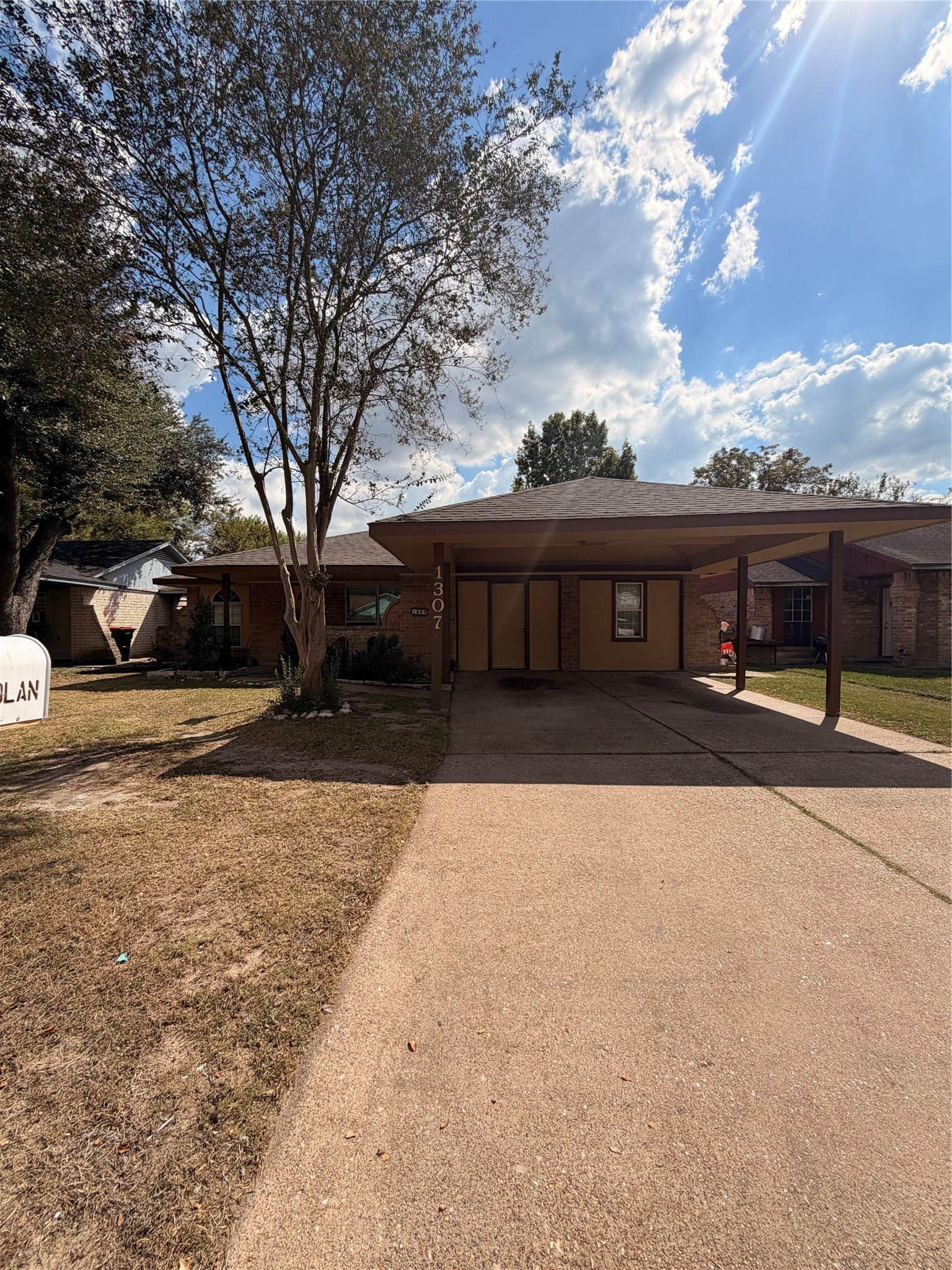 1307 Castolan Drive, Houston, TX 77038 1307 Castolan Drive, Houston, TX 77038