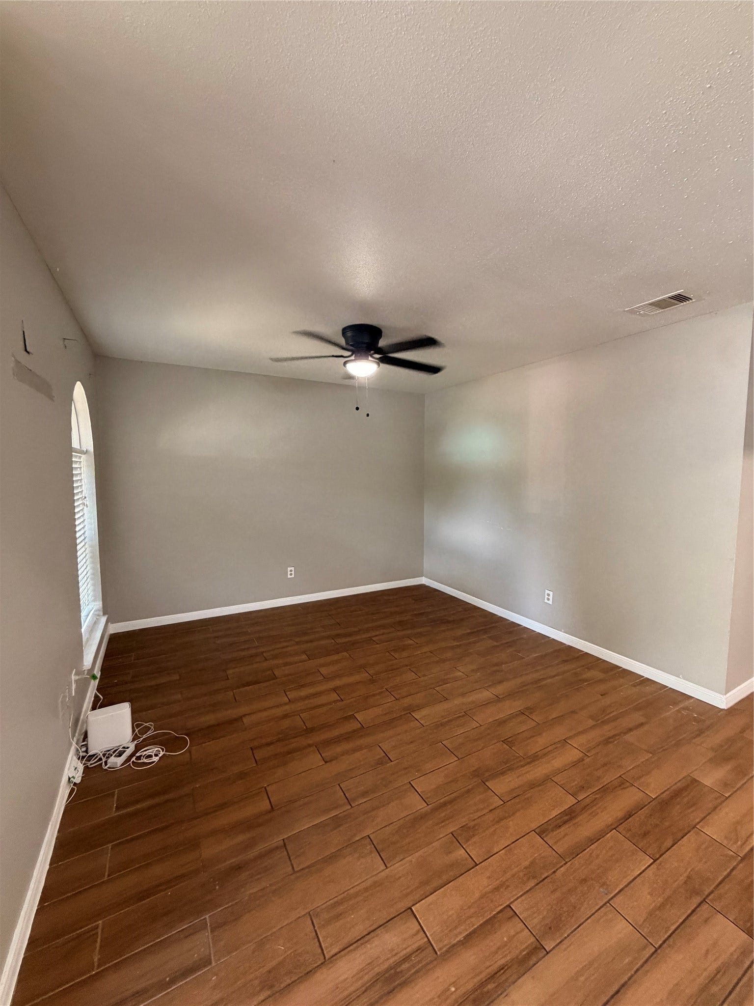 1307 Castolan Drive, Houston, TX 77038 living room