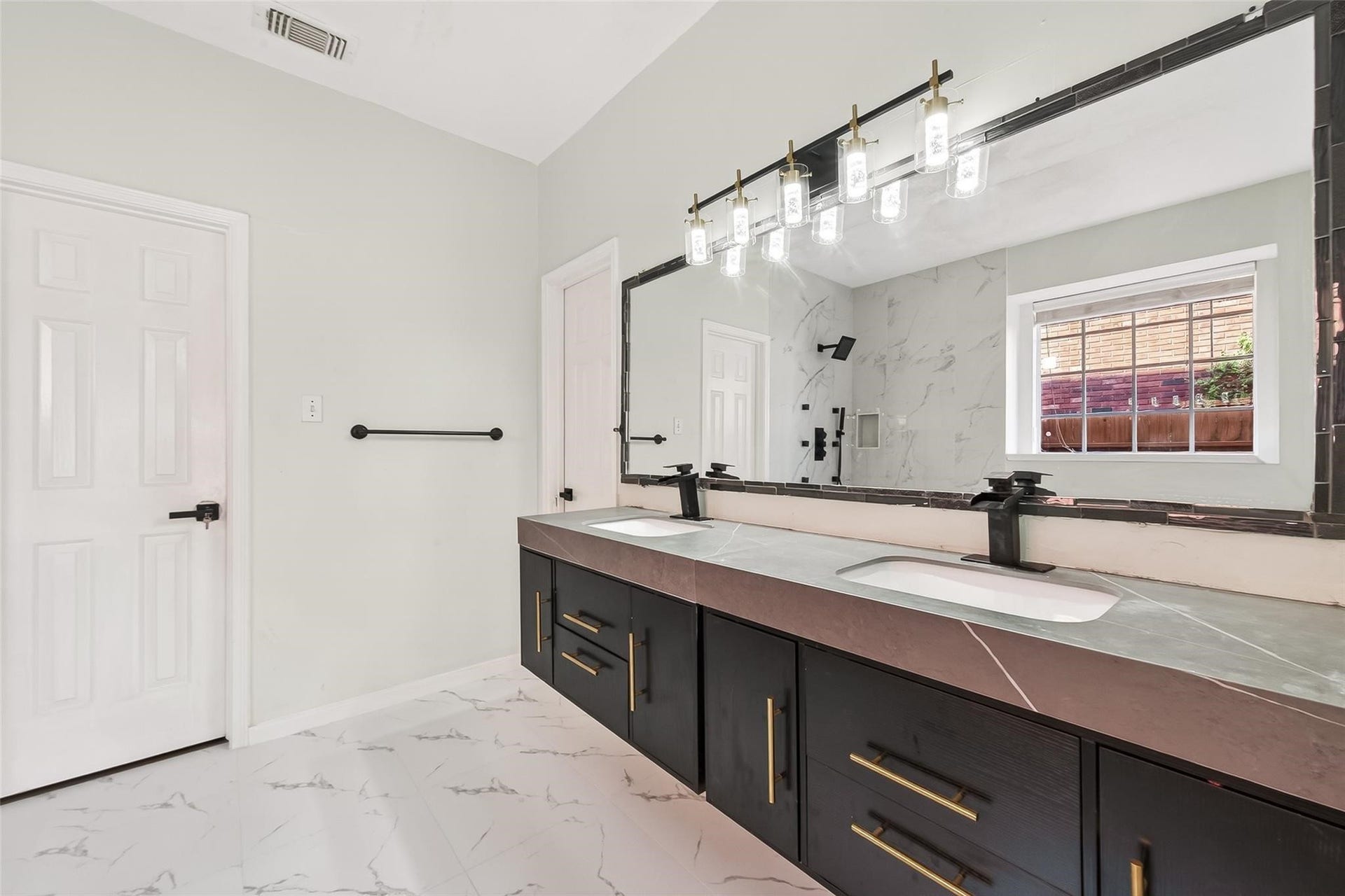 16410 Fondren Grove Drive, Missouri City, TX 77489 16410 Fondren Grove Drive, Missouri City, TX 77489