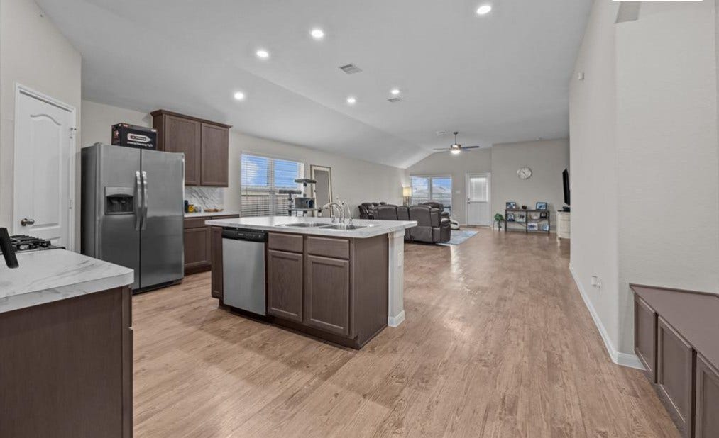 689 Forest Bend Lane, La Marque, TX 77568 OPEN FLOOR PLAN