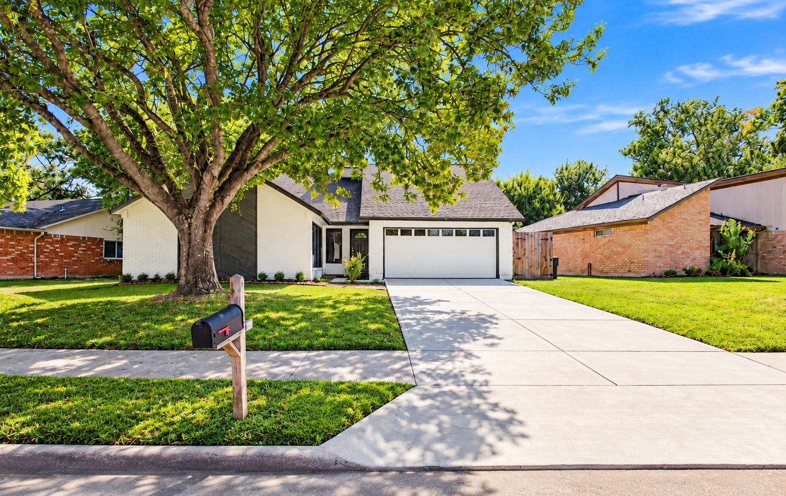 718 Land Grant Drive, Richmond, TX 77406 This home has a BRAND NEW Driveway!