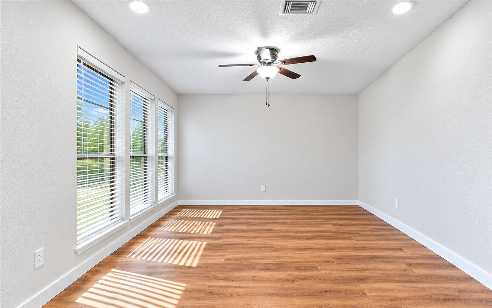 718 Land Grant Drive, Richmond, TX 77406 718 Land Grant Drive, Richmond, TX 77406