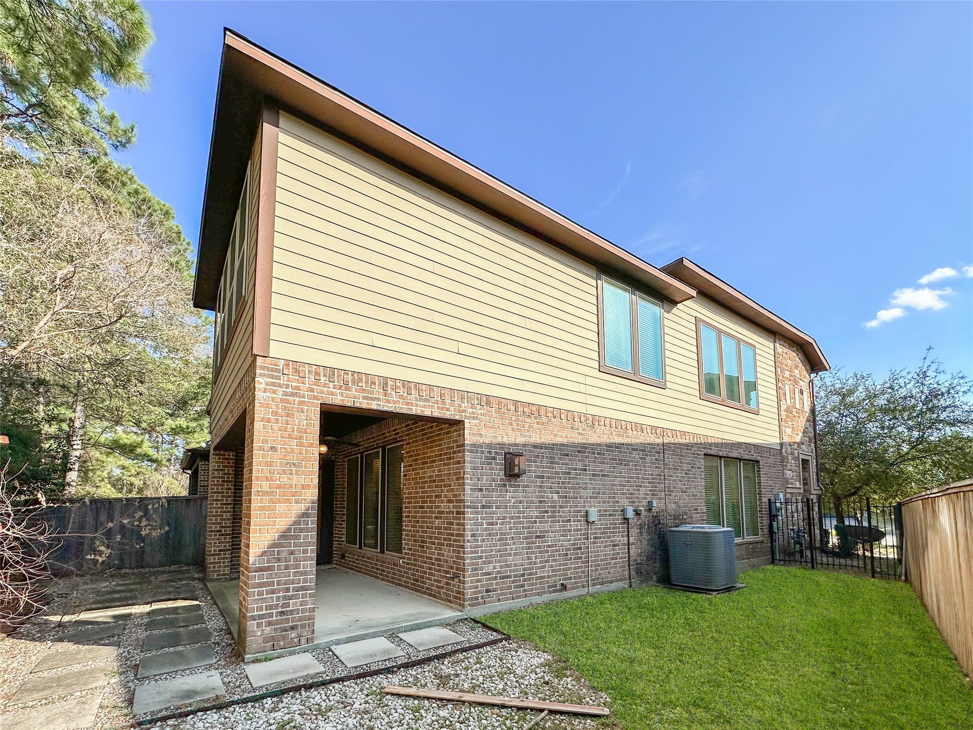 23 Jonquil Place, Tomball, TX 77375