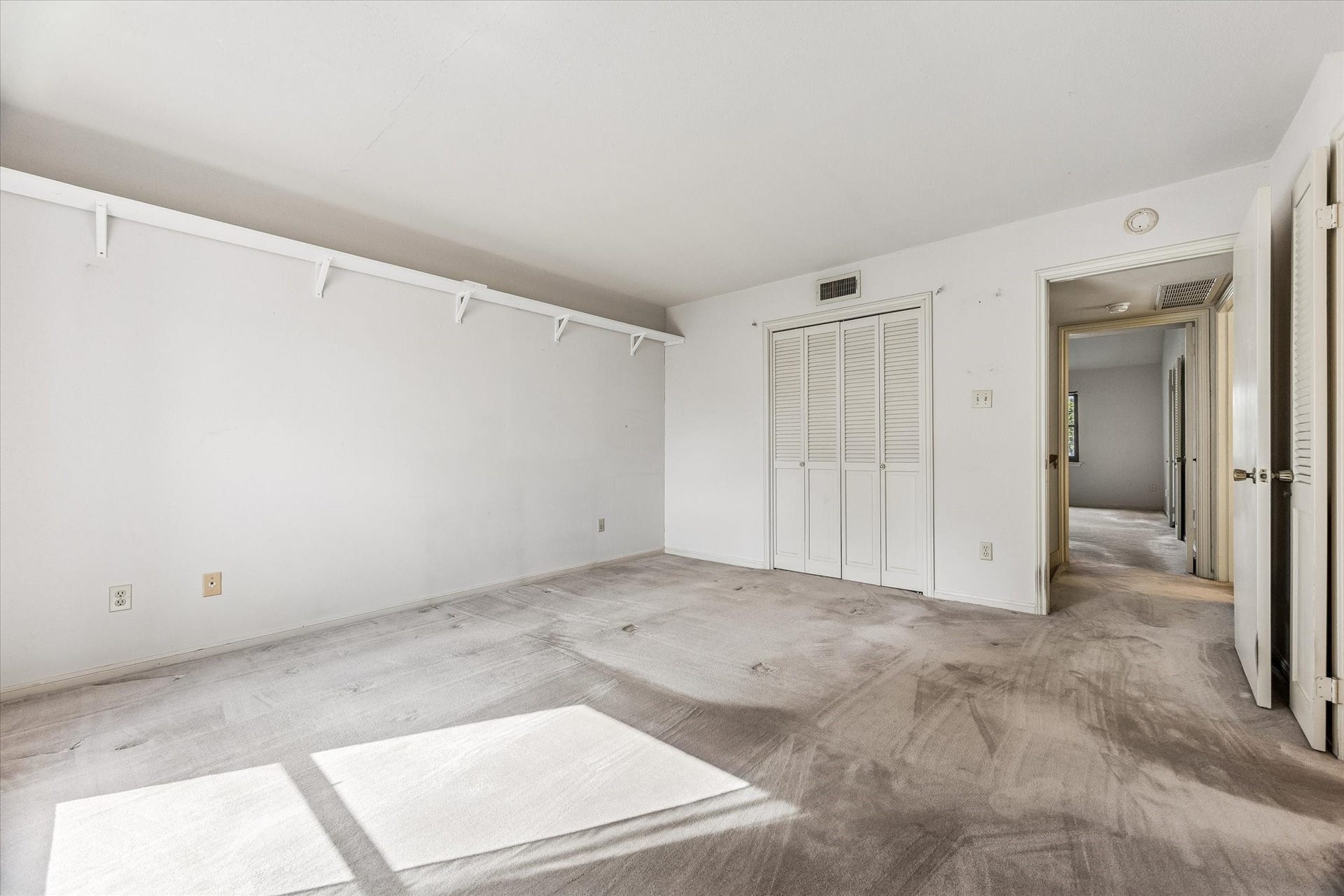 1201 Mcduffie Street, #219, Houston, TX 77019 Large secondary bedroom