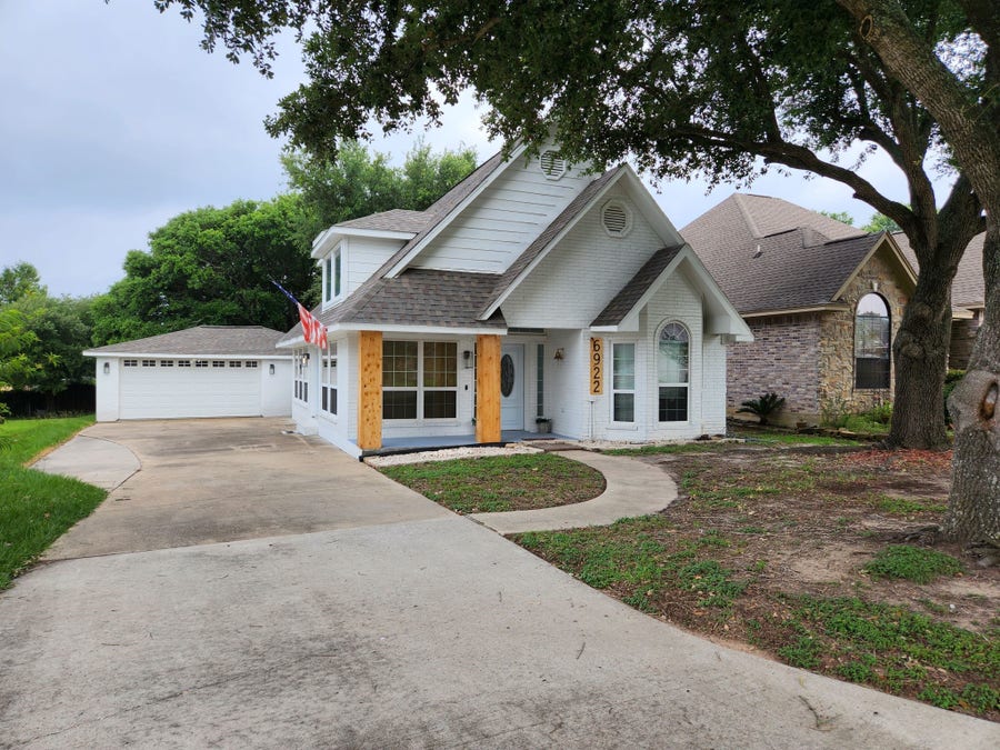 Property photo for 6922 Gentle Breeze Drive, Willis, TX