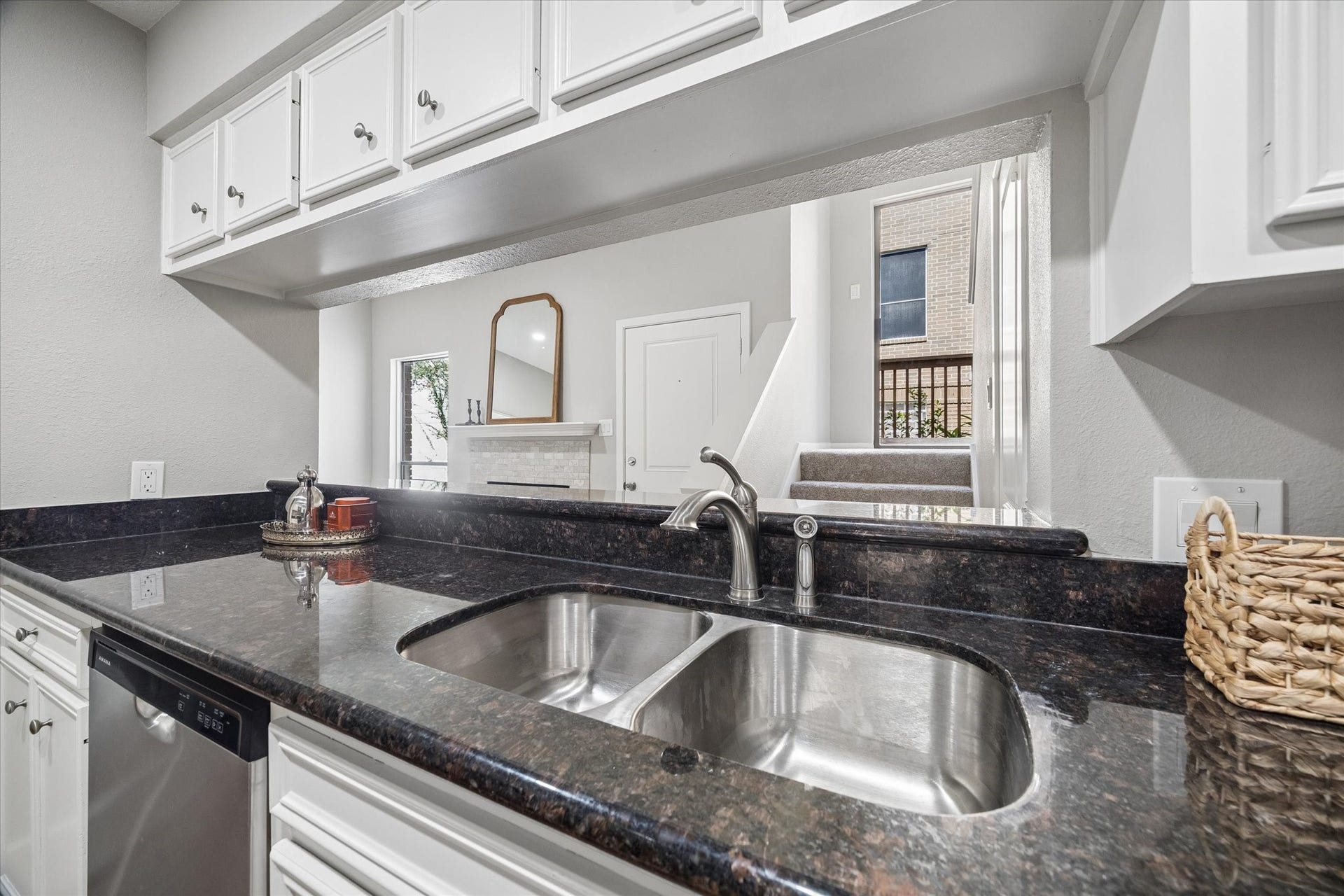 714 Fowler Street, #5, Houston, TX 77007 714 Fowler Street, #5, Houston, TX 77007