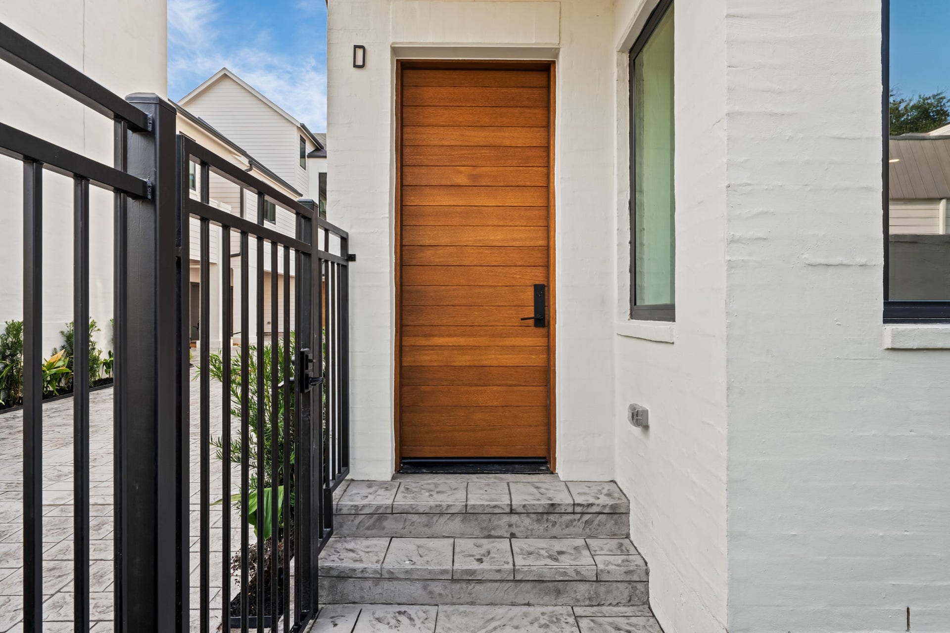 5409 Chevy Chase, #D, Houston, TX 77056 Solid wood front door