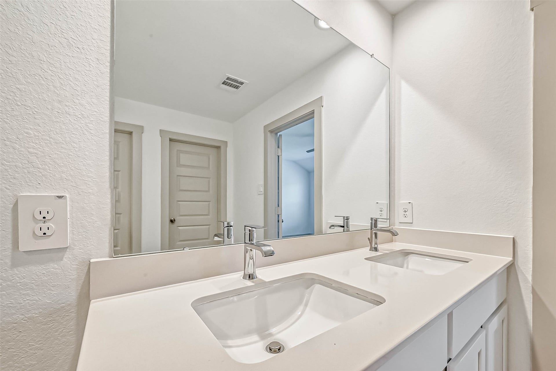 819 Dhalia Petal, Missouri City, TX 77459 819 Dhalia Petal, Missouri City, TX 77459
