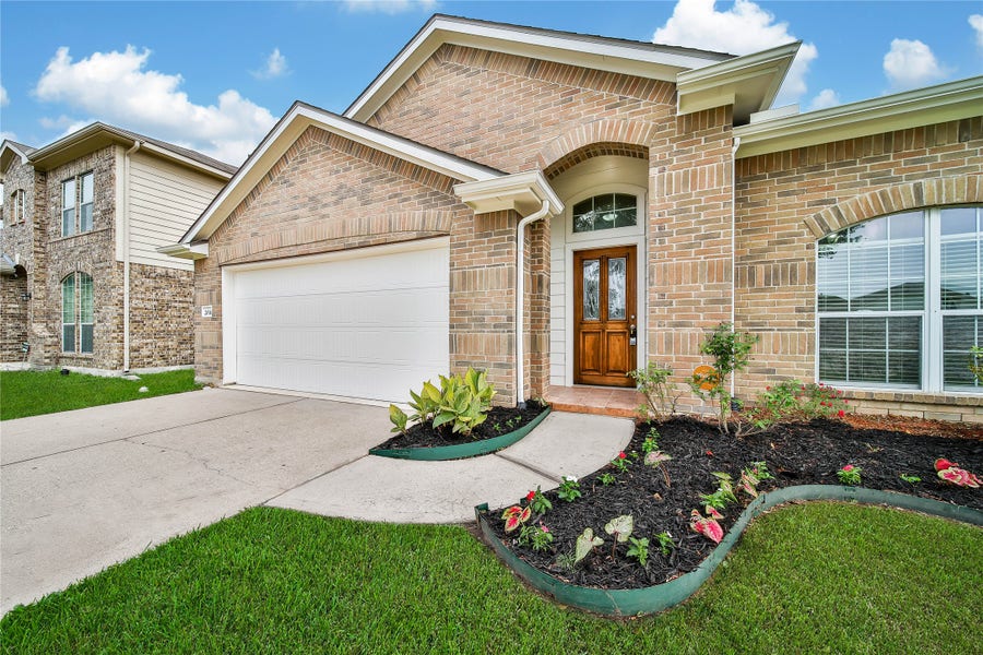 Property photo for 20310 Yosemite Falls Drive, Tomball, TX