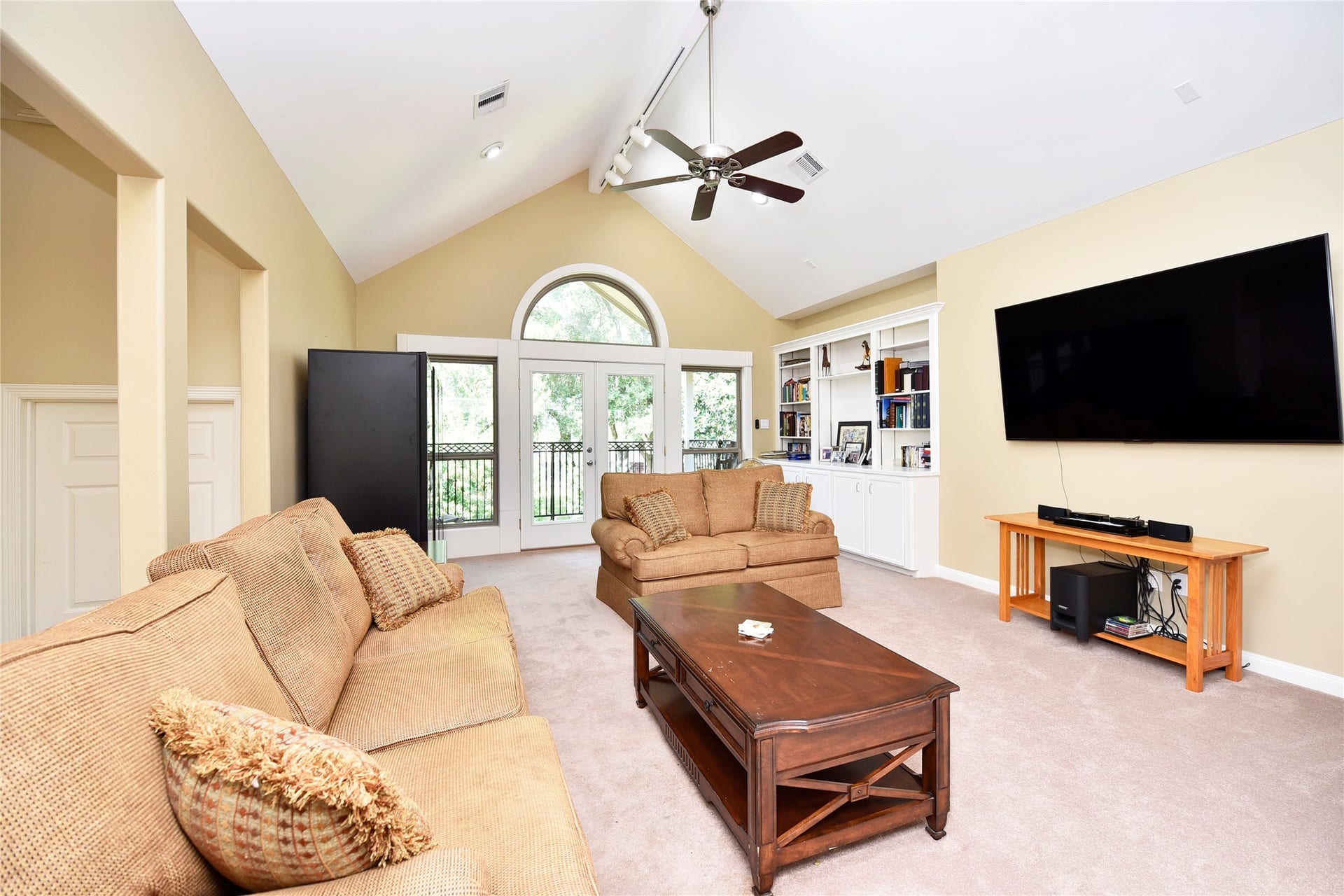 3315 Meadowside Drive, Sugar Land, TX 77478 3315 Meadowside Drive, Sugar Land, TX 77478