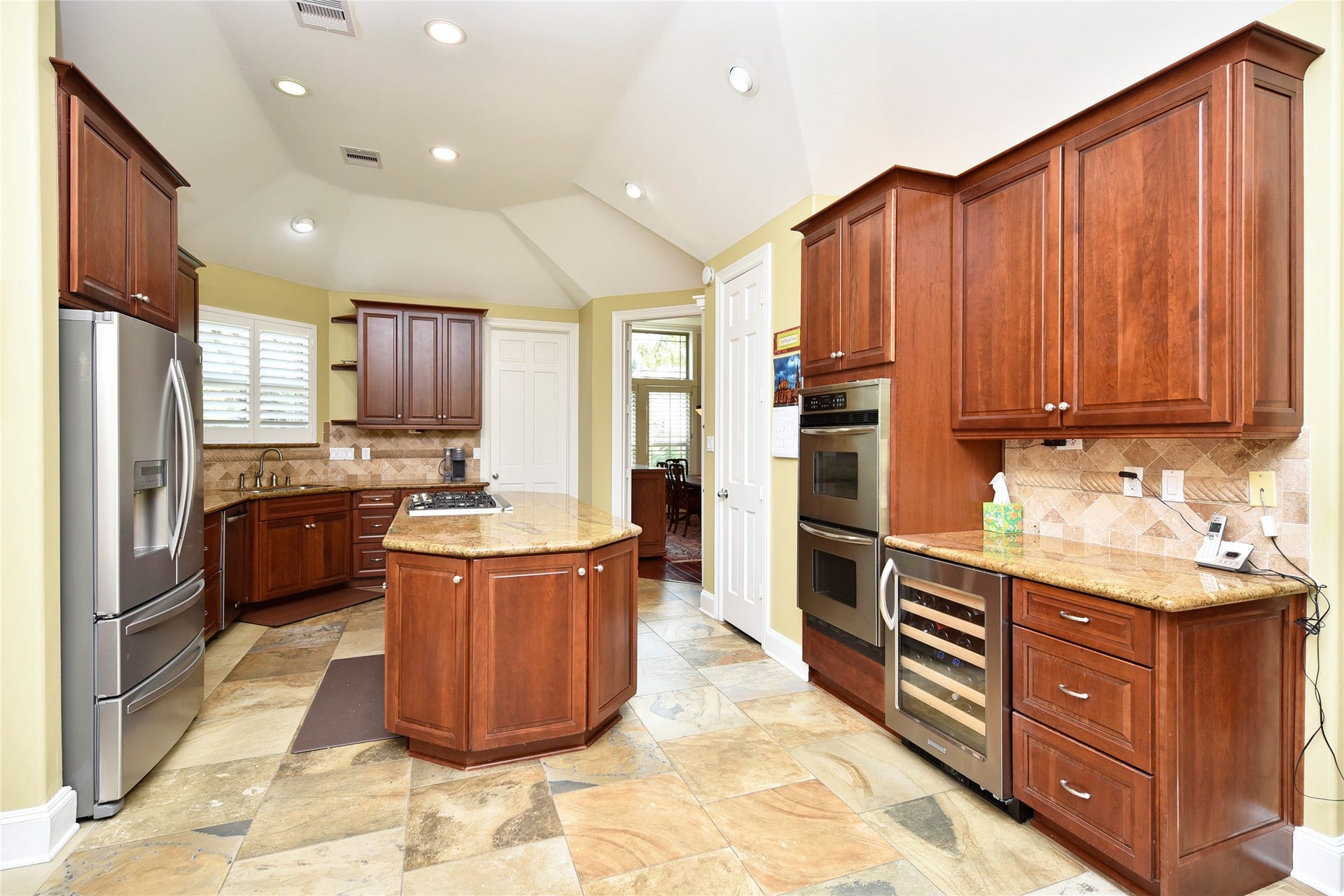 3315 Meadowside Drive, Sugar Land, TX 77478 3315 Meadowside Drive, Sugar Land, TX 77478