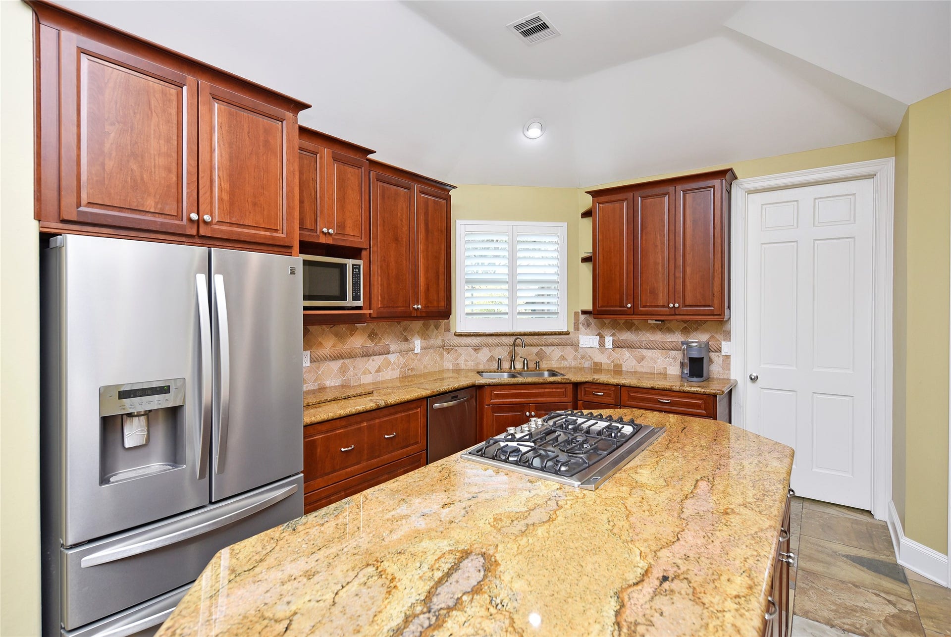 3315 Meadowside Drive, Sugar Land, TX 77478 3315 Meadowside Drive, Sugar Land, TX 77478