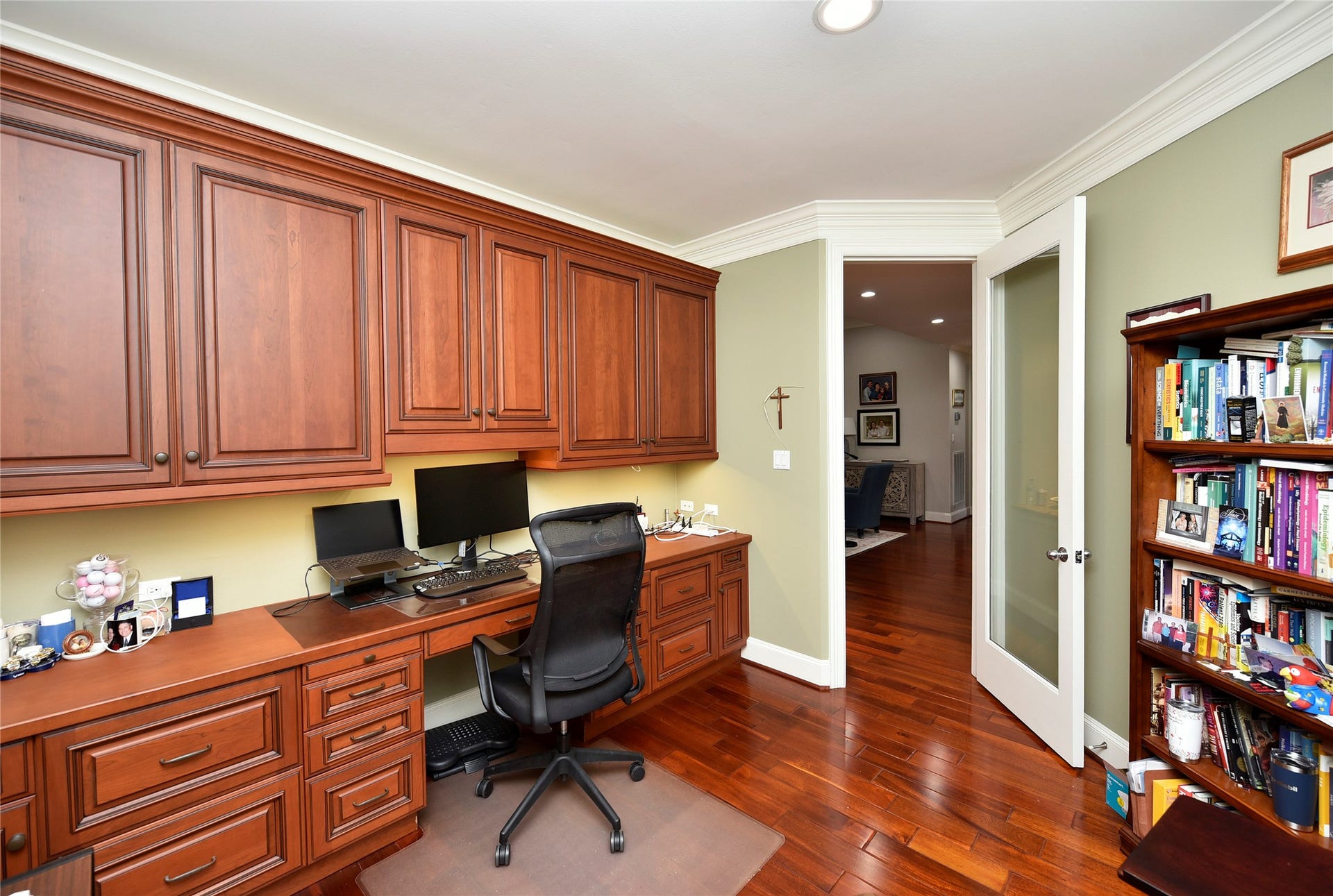 3315 Meadowside Drive, Sugar Land, TX 77478 3315 Meadowside Drive, Sugar Land, TX 77478