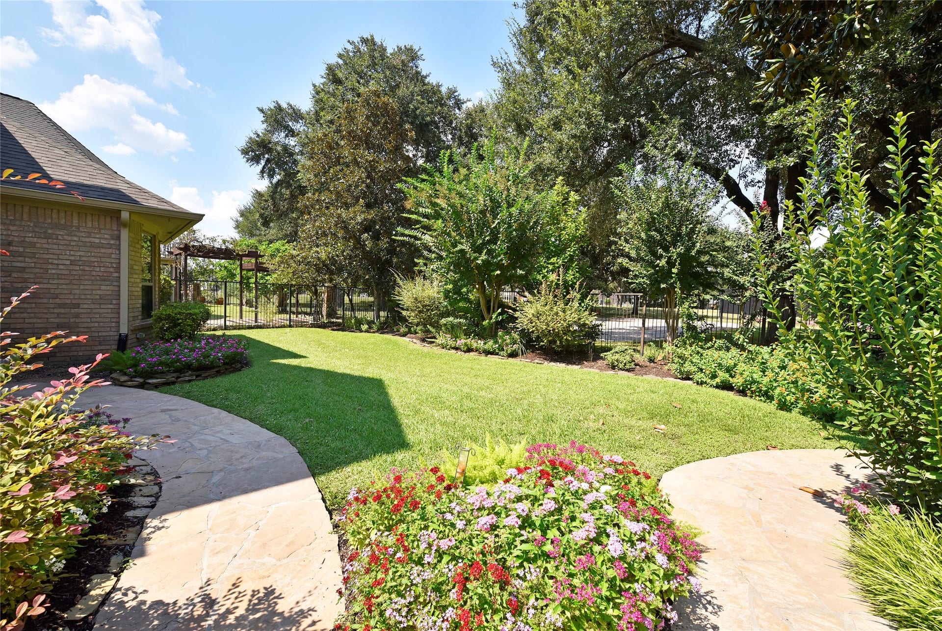 3315 Meadowside Drive, Sugar Land, TX 77478 3315 Meadowside Drive, Sugar Land, TX 77478