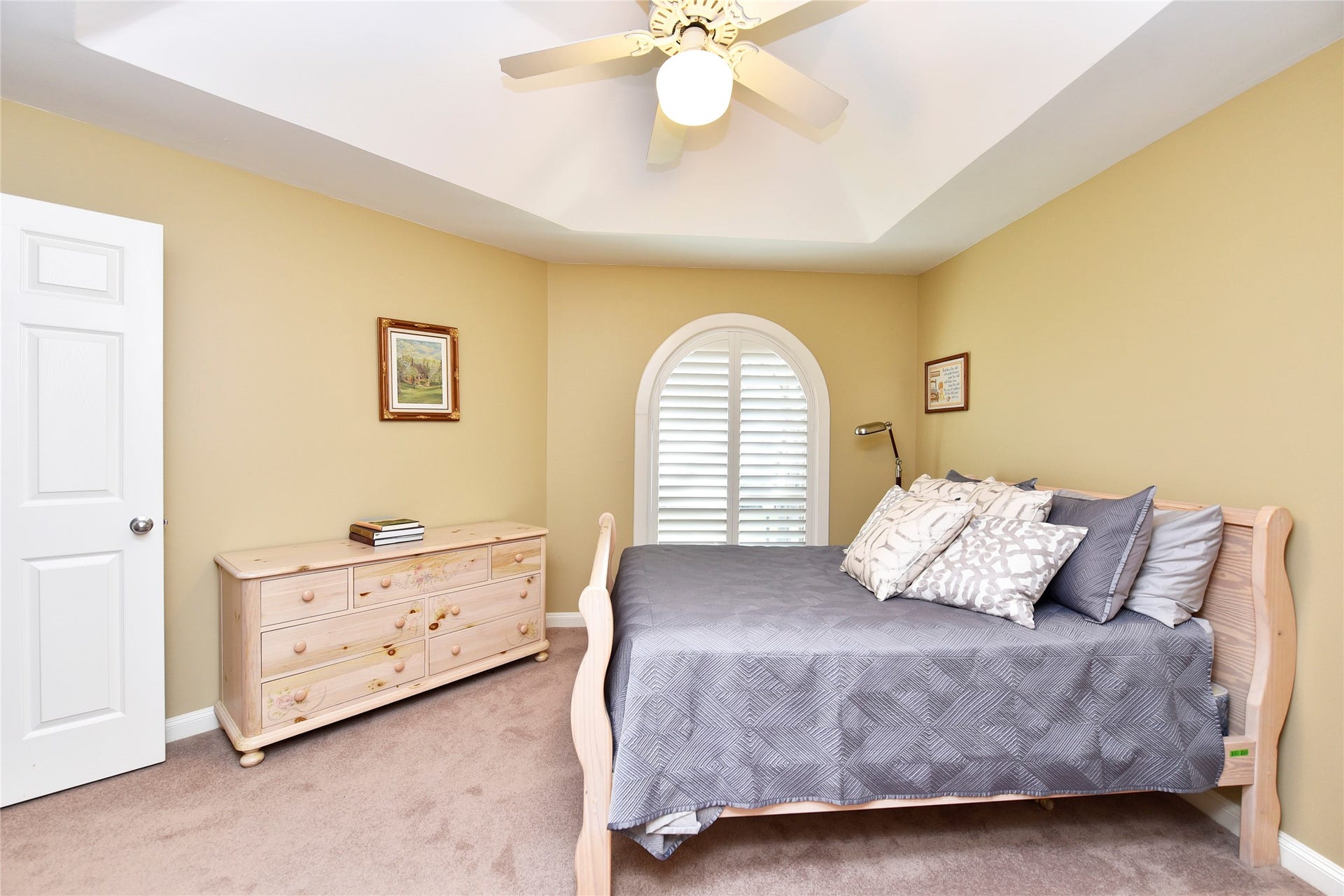 3315 Meadowside Drive, Sugar Land, TX 77478 3315 Meadowside Drive, Sugar Land, TX 77478