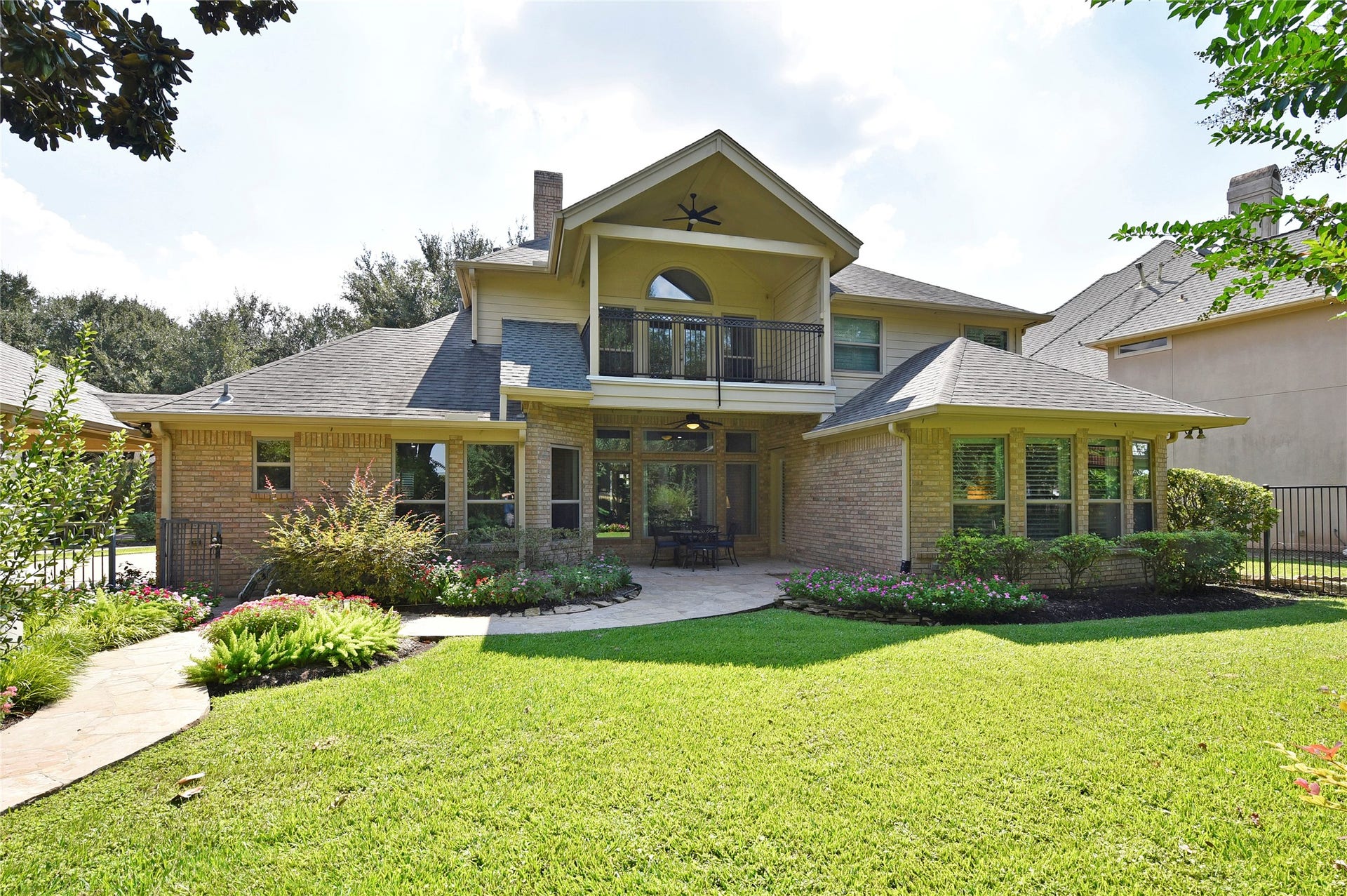 3315 Meadowside Drive, Sugar Land, TX 77478 3315 Meadowside Drive, Sugar Land, TX 77478