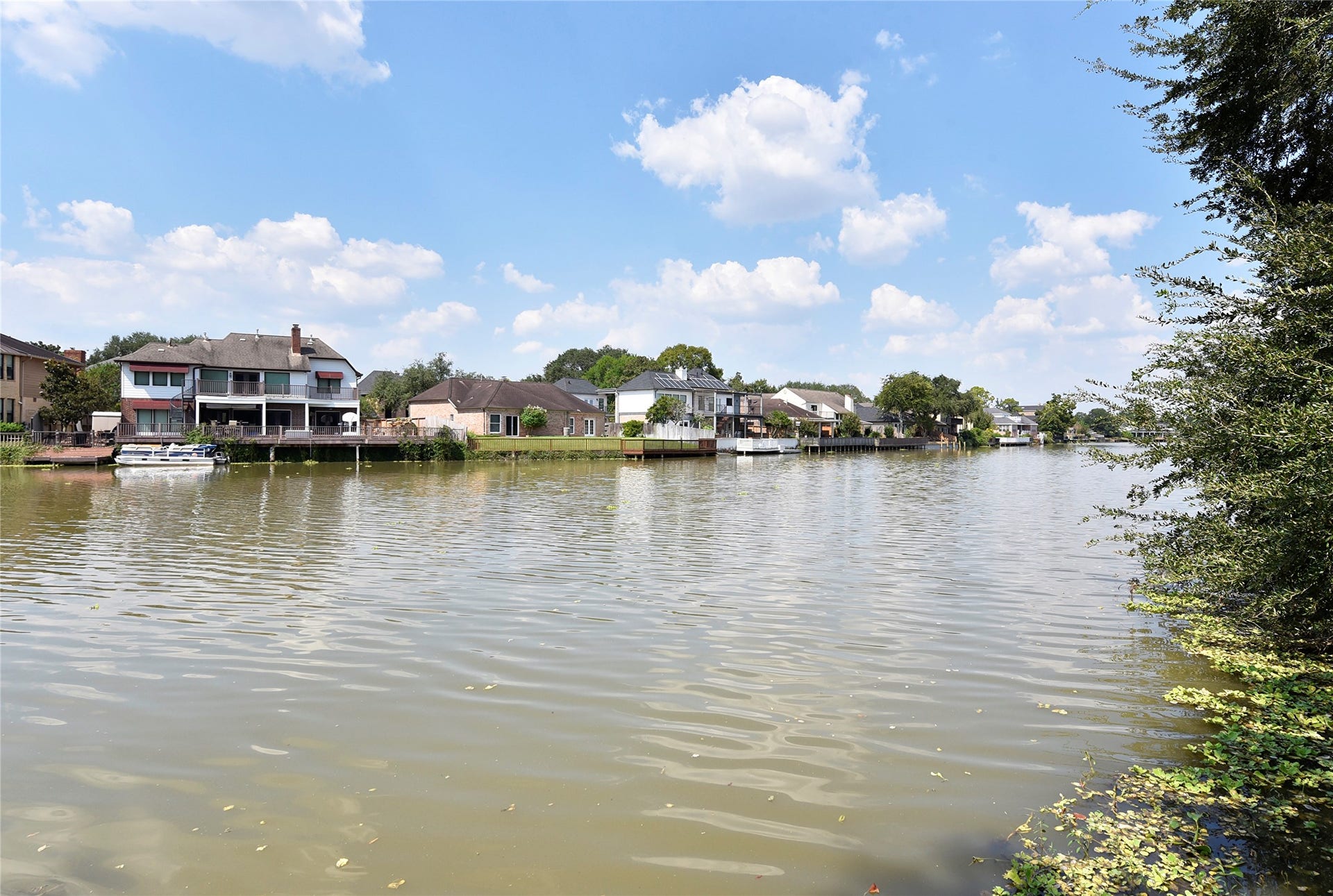 3315 Meadowside Drive, Sugar Land, TX 77478 3315 Meadowside Drive, Sugar Land, TX 77478