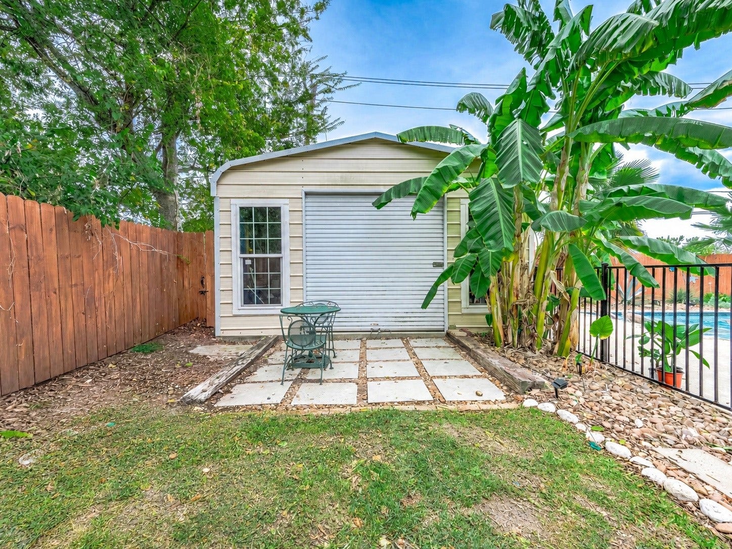 115 S Yaupon Street, Lake Jackson, TX 77566 Backyard storage shed.