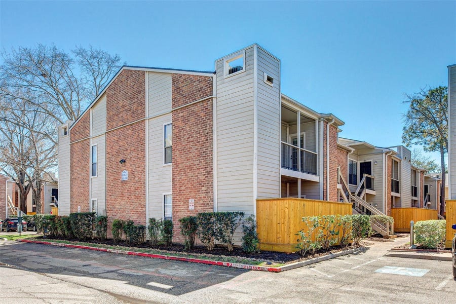 Property photo for 2001 Bering Drive, #8D, Houston, TX