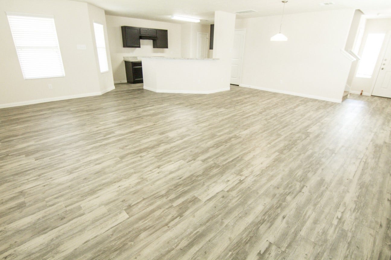 956 River Sage Court, La Marque, TX 77568 Photos may be representative of the floor plan and not the exact home. Finishes, layout, and features of the actual property for lease may vary.