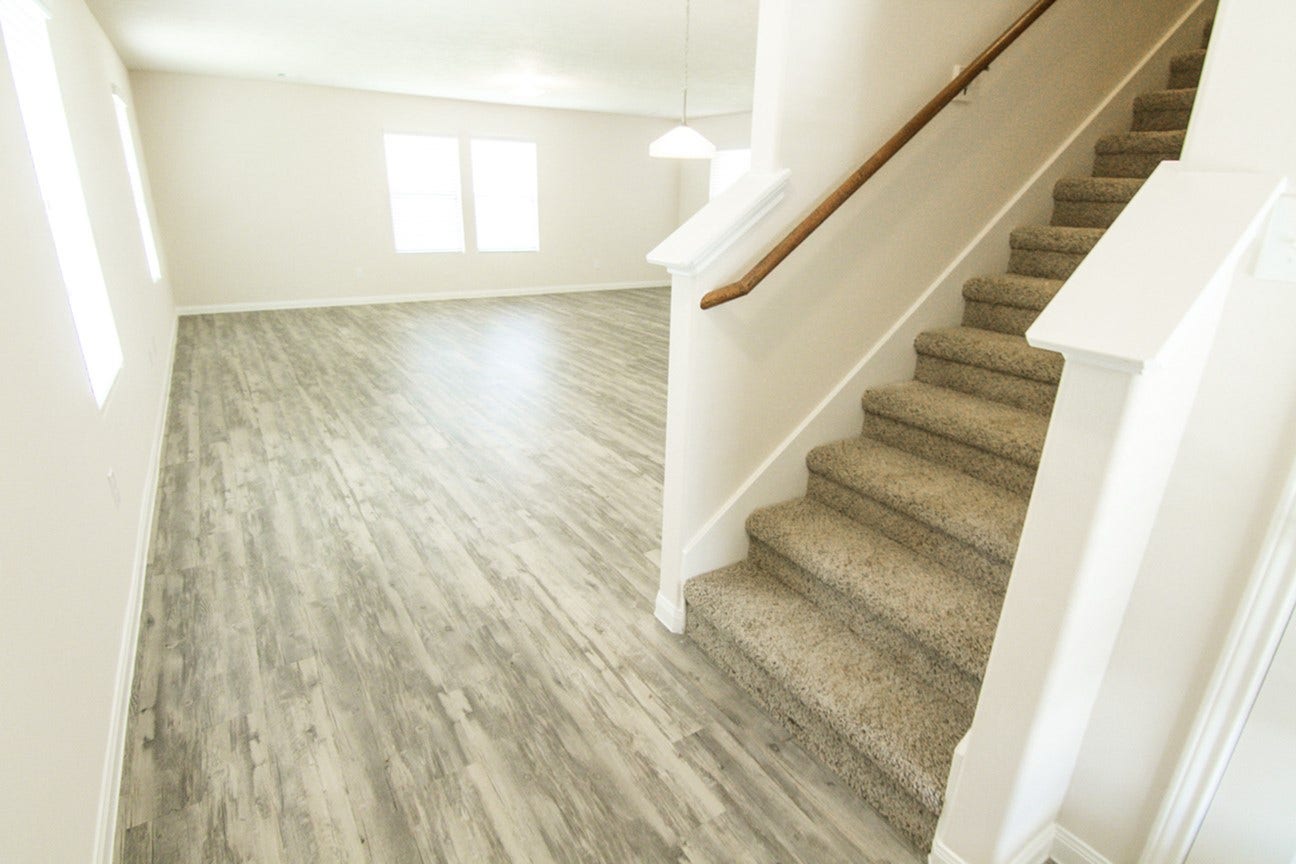 956 River Sage Court, La Marque, TX 77568 Photos may be representative of the floor plan and not the exact home. Finishes, layout, and features of the actual property for lease may vary.