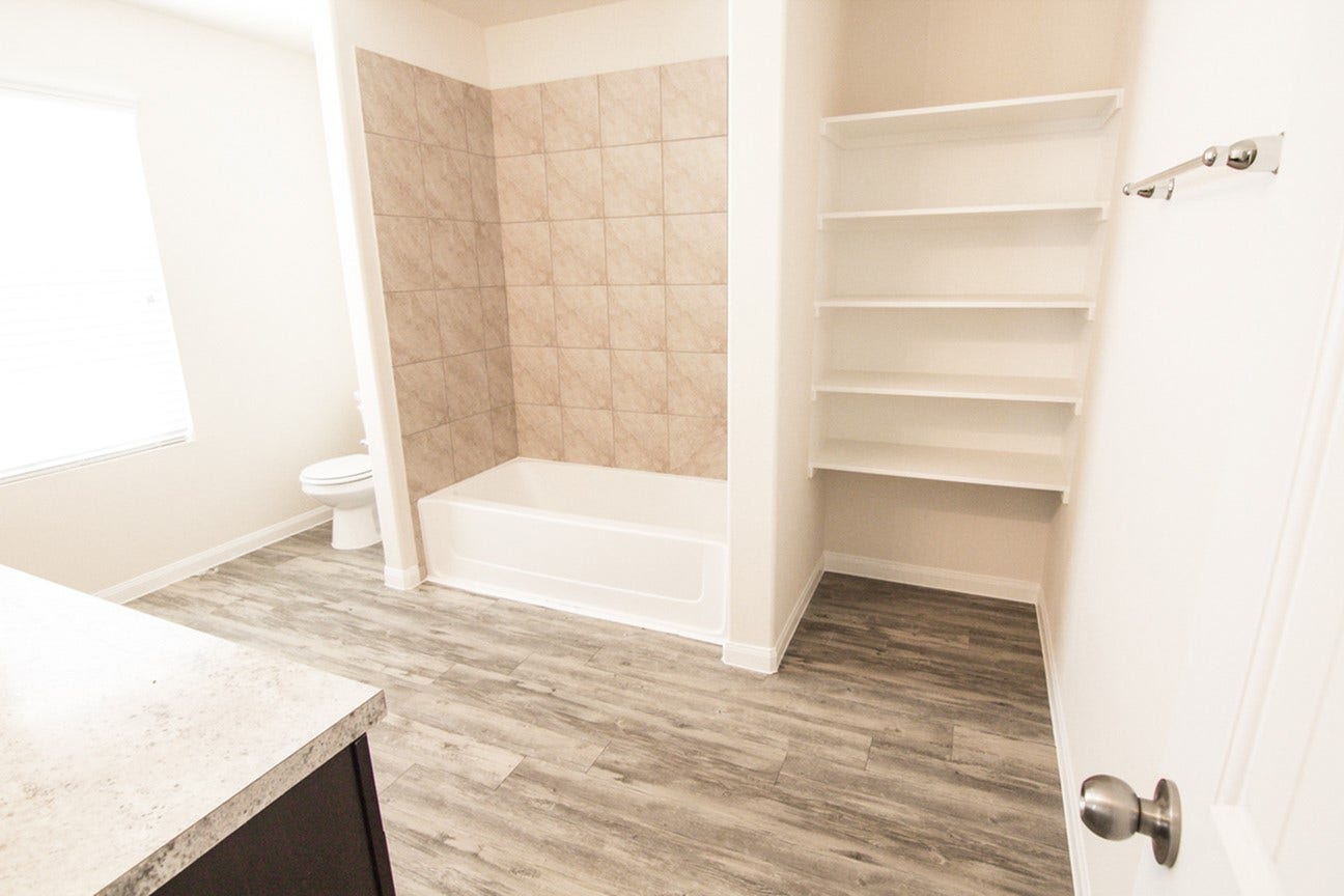 956 River Sage Court, La Marque, TX 77568 Photos may be representative of the floor plan and not the exact home. Finishes, layout, and features of the actual property for lease may vary.