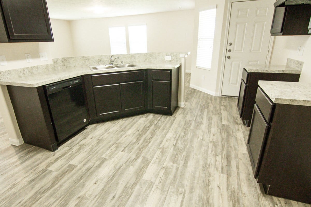 956 River Sage Court, La Marque, TX 77568 Photos may be representative of the floor plan and not the exact home. Finishes, layout, and features of the actual property for lease may vary.