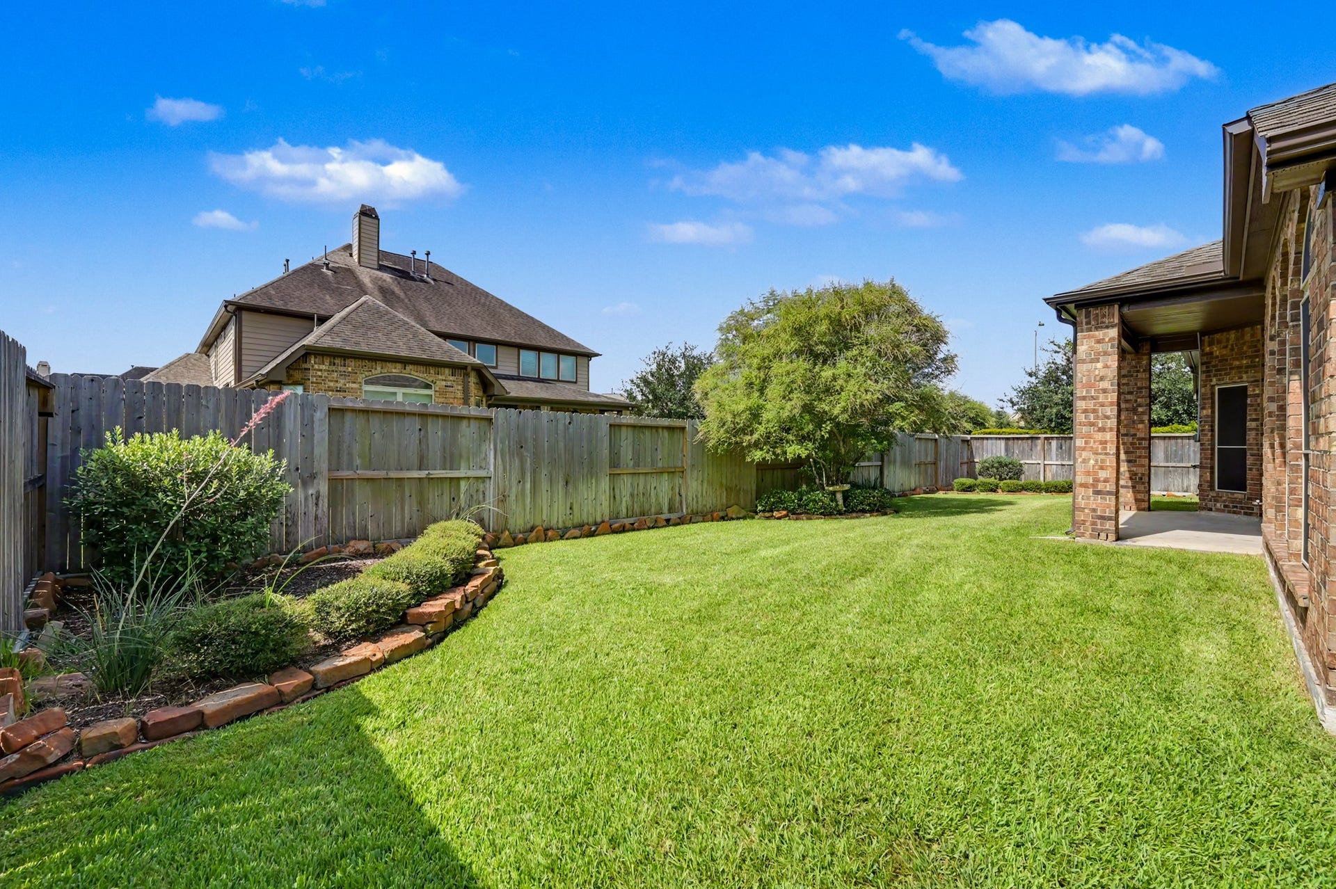 Yard ready for your outdoor activities. Install a pool, try your hand at gardening. Solar screens on all back windows offer privacy and heat reduction