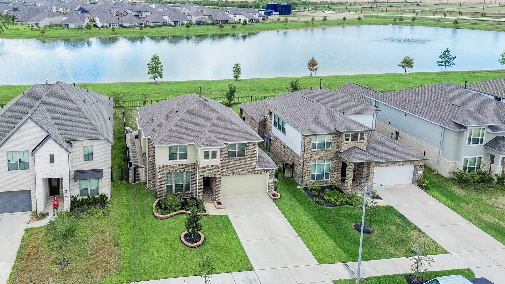 860 Marisol Bay Drive, Katy, TX 77493 This home is nestled in a master planned neighborhood with picturesque lake views.