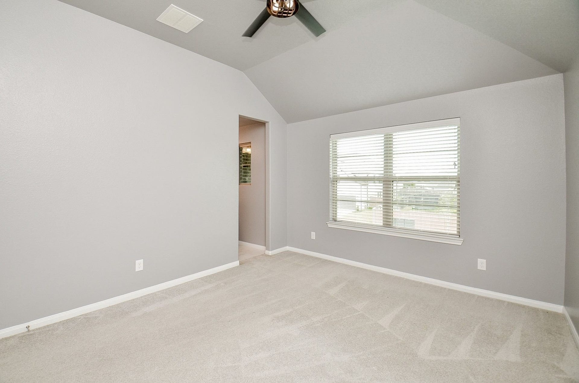 860 Marisol Bay Drive, Katy, TX 77493 An additional view of the bedroom looking into the private bathroom