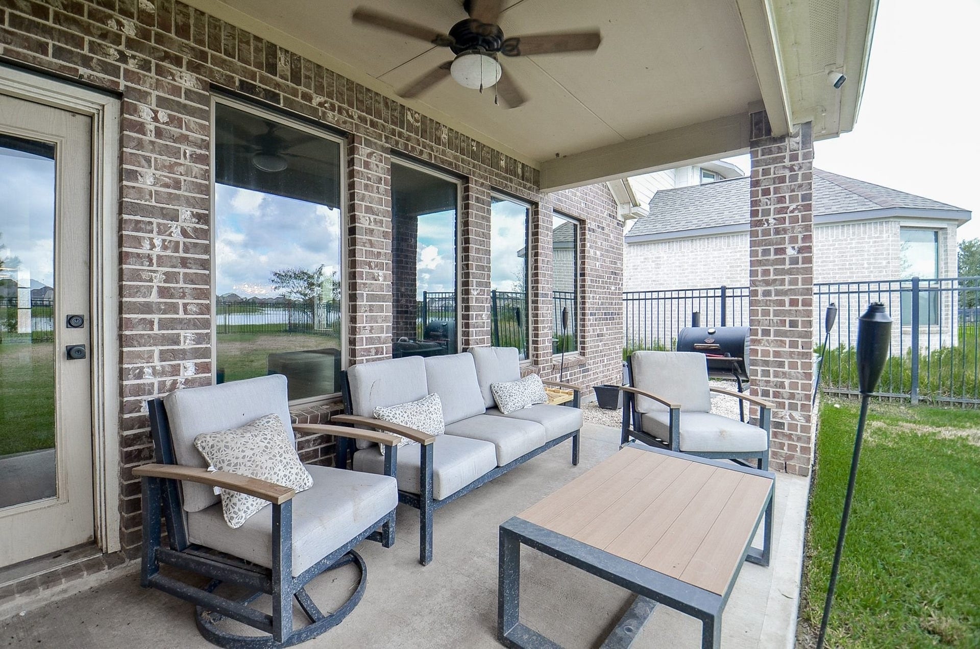 860 Marisol Bay Drive, Katy, TX 77493 The patio is large enough for a full outdoor patio set