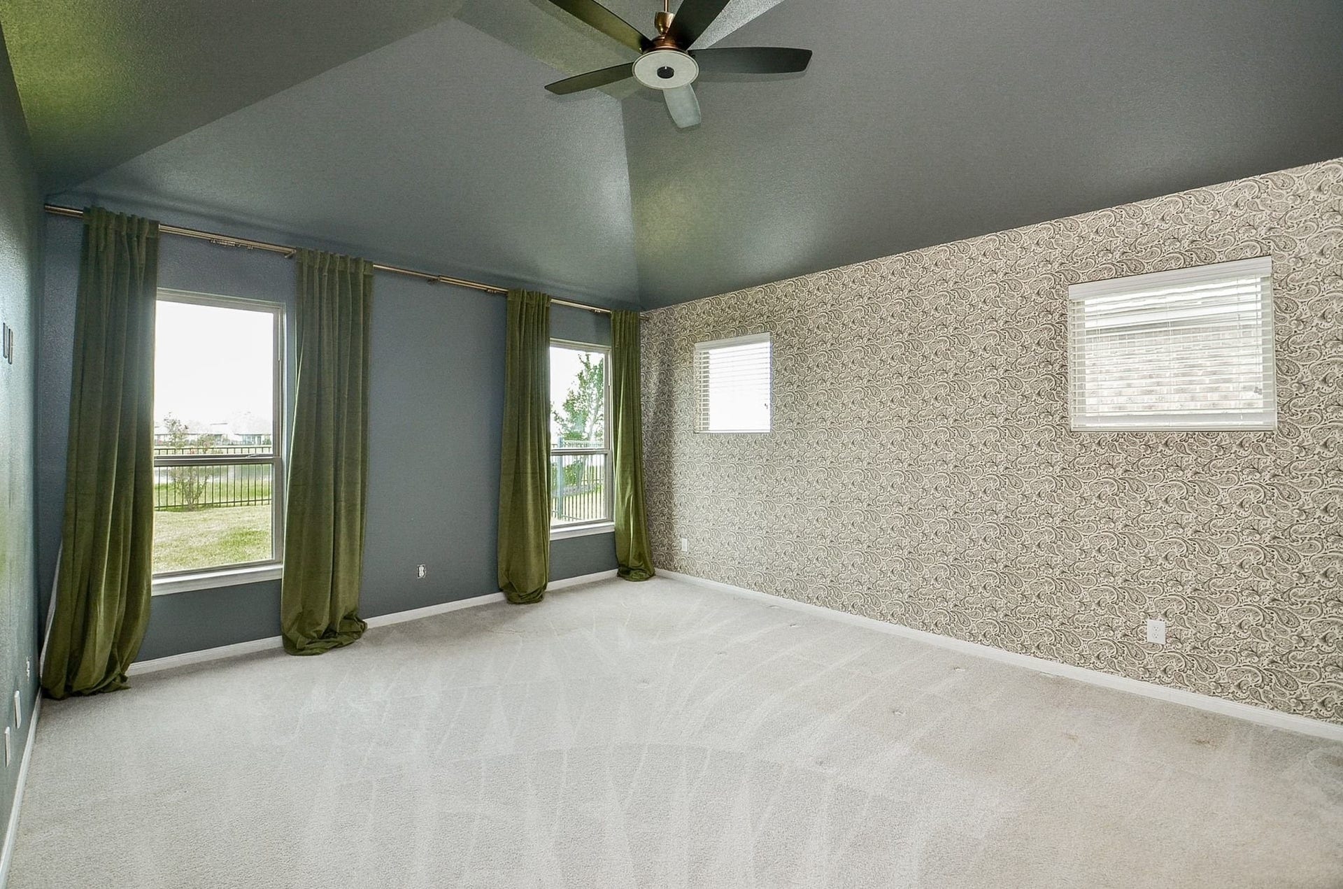 860 Marisol Bay Drive, Katy, TX 77493 Wake up every morning to the gorgeous view out of the windows.