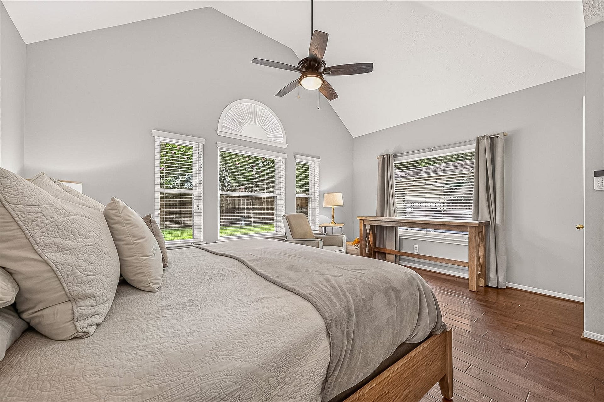 12906 Peach Meadow Drive, Cypress, TX 77429 The high ceilings give this room a sense of elegance