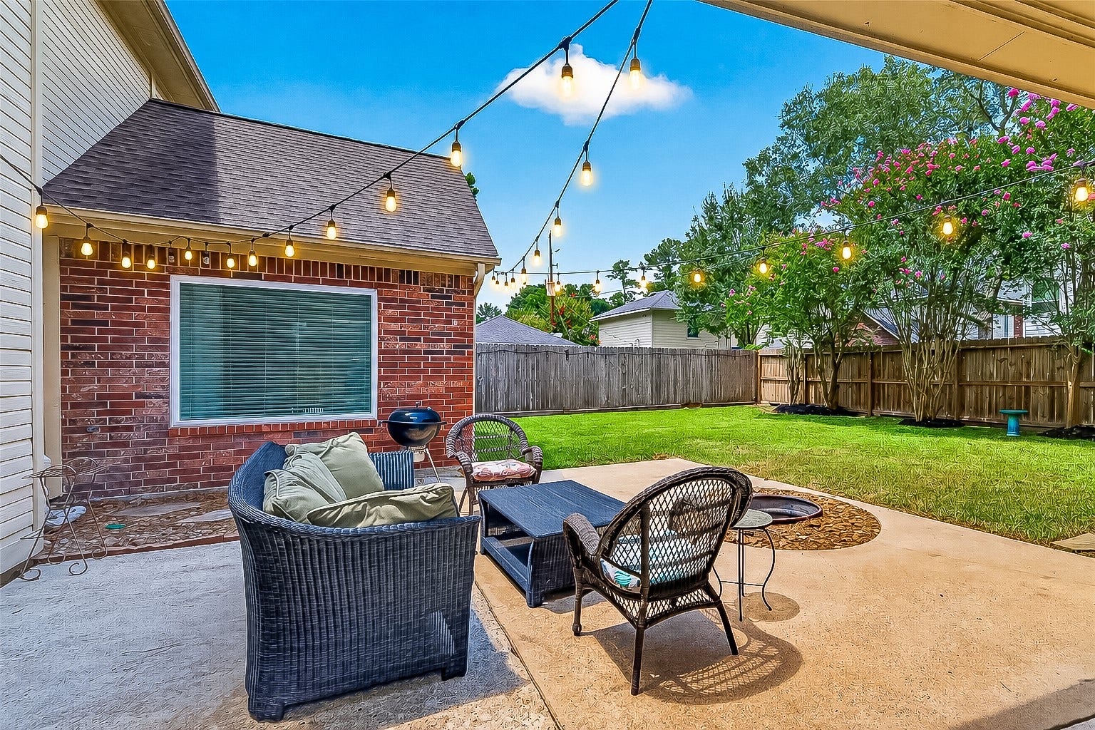 12906 Peach Meadow Drive, Cypress, TX 77429 A perfect spot to start and finish your day