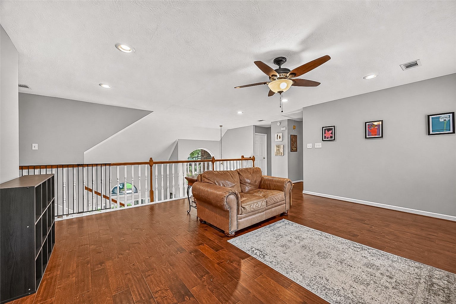 12906 Peach Meadow Drive, Cypress, TX 77429 Spacious upstairs living space perfect for a game room or additional living space