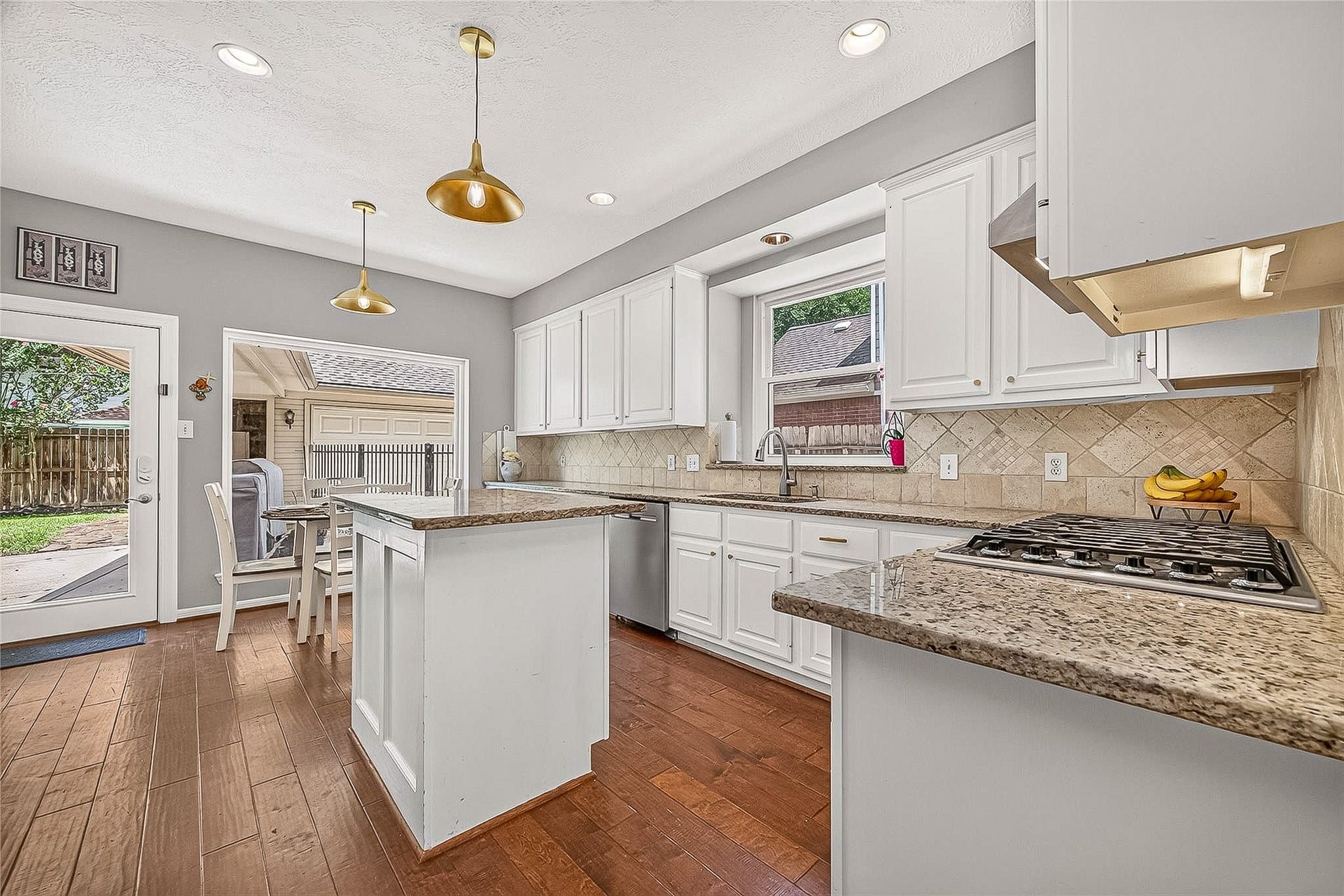 12906 Peach Meadow Drive, Cypress, TX 77429 Kitchen with Viking Stove Upgrade