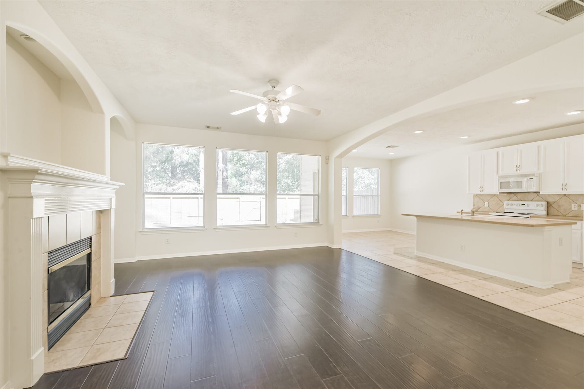 122 Cornflower Drive, The Woodlands, TX 77384 122 Cornflower Drive, The Woodlands, TX 77384