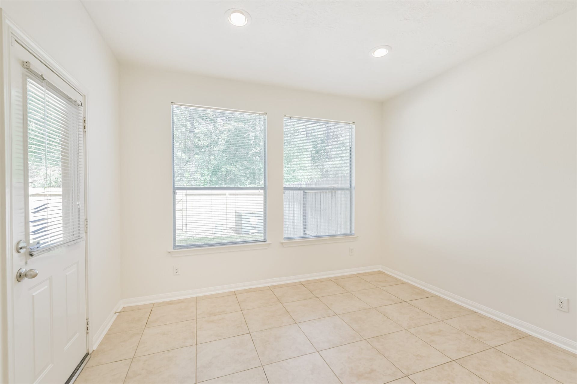 122 Cornflower Drive, The Woodlands, TX 77384 122 Cornflower Drive, The Woodlands, TX 77384