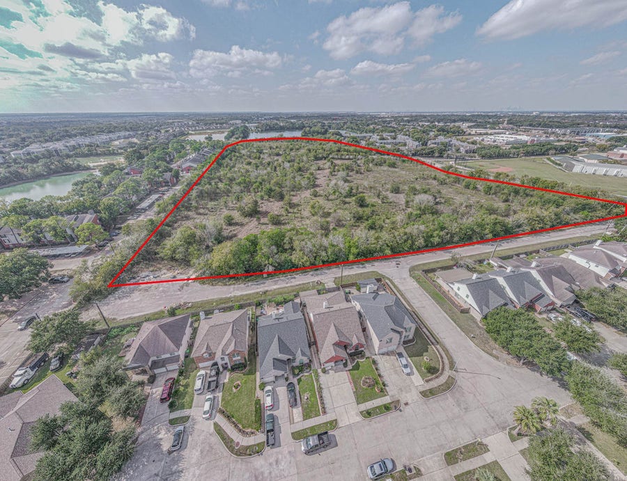 Property photo for 0 Windmill Lakes Blvd Boulevard, Houston, TX