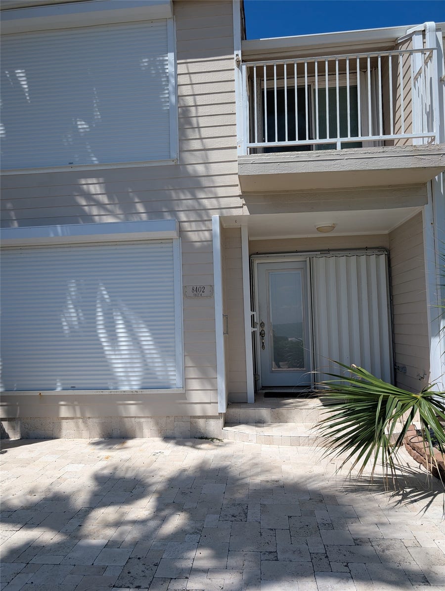 Property photo for 8402 Seawall Boulevard, #4, Galveston, TX