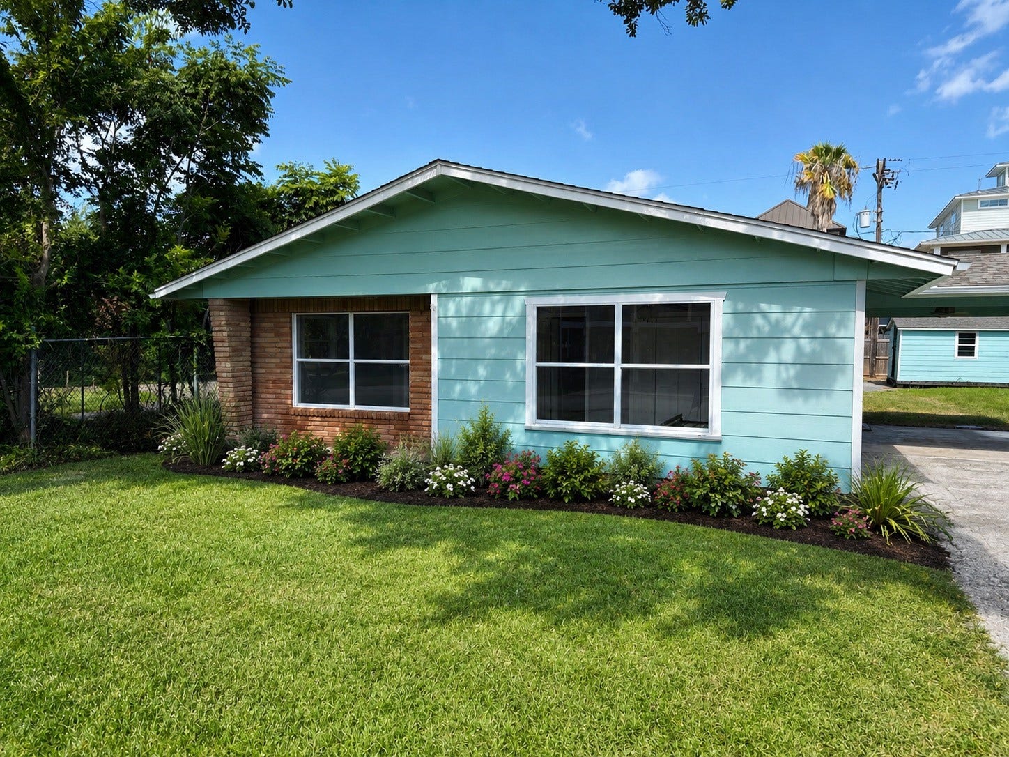529 E Shore Drive, Clear Lake Shores, TX 77565 Staged