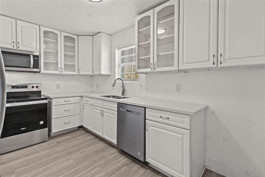 Property photo for 317 E B Street, #317, La Porte, TX