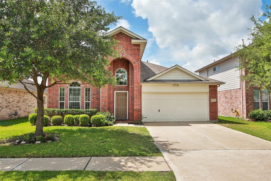 Property photo for 10243 Mills Run Drive, Houston, TX