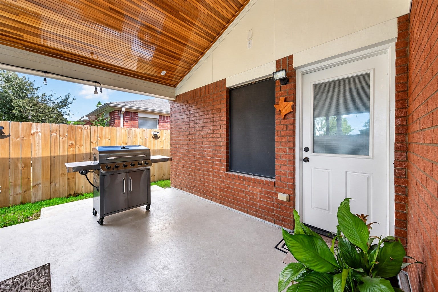 10219 Sulphur Stream Drive, Houston, TX 77095 10219 Sulphur Stream Drive, Houston, TX 77095