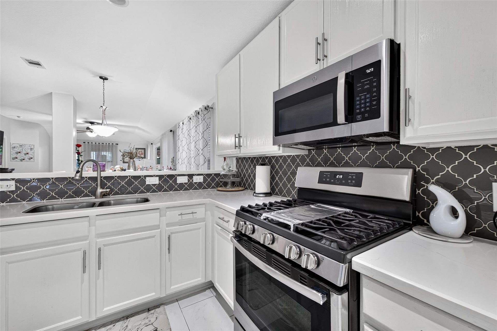10219 Sulphur Stream Drive, Houston, TX 77095 10219 Sulphur Stream Drive, Houston, TX 77095