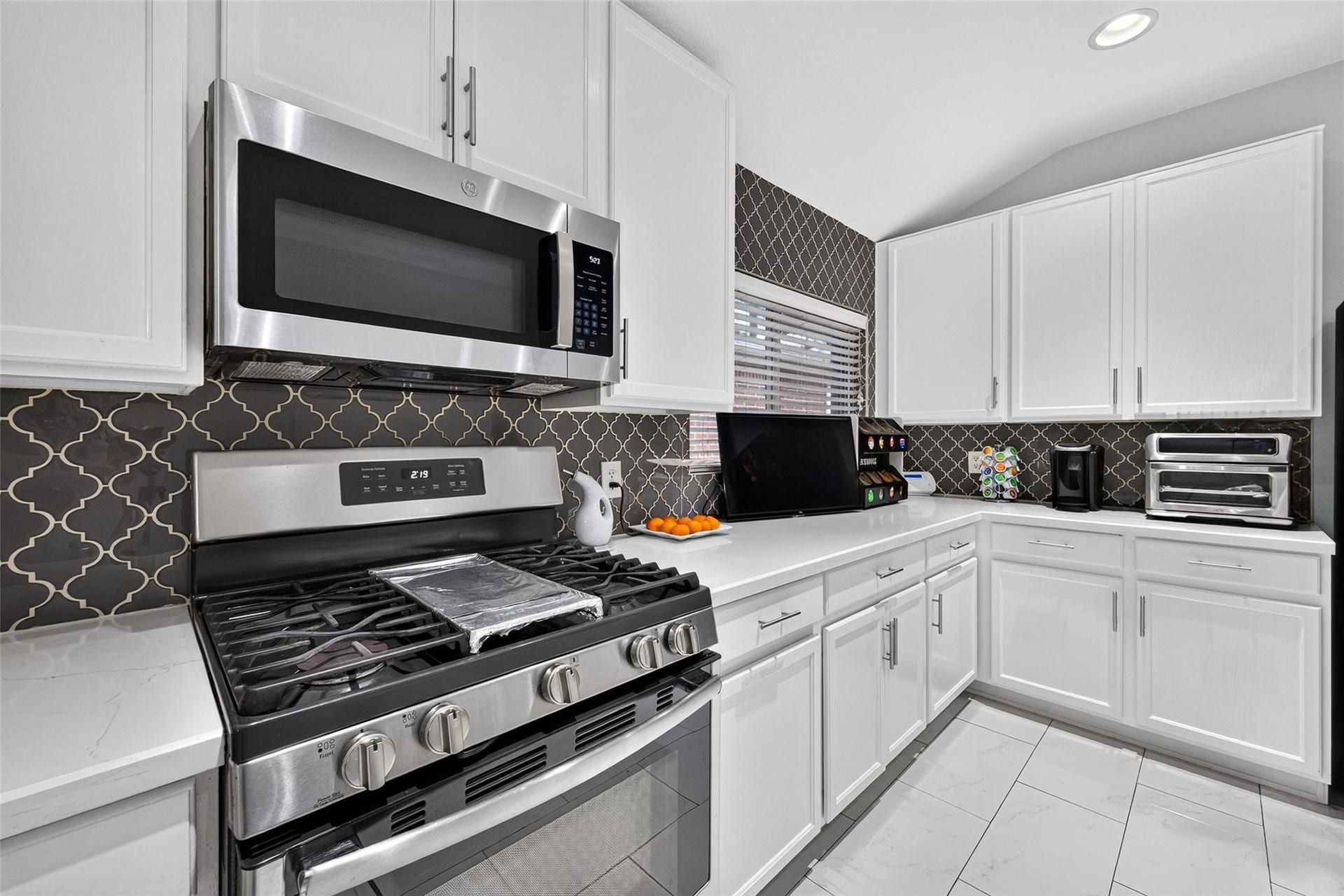 10219 Sulphur Stream Drive, Houston, TX 77095 10219 Sulphur Stream Drive, Houston, TX 77095