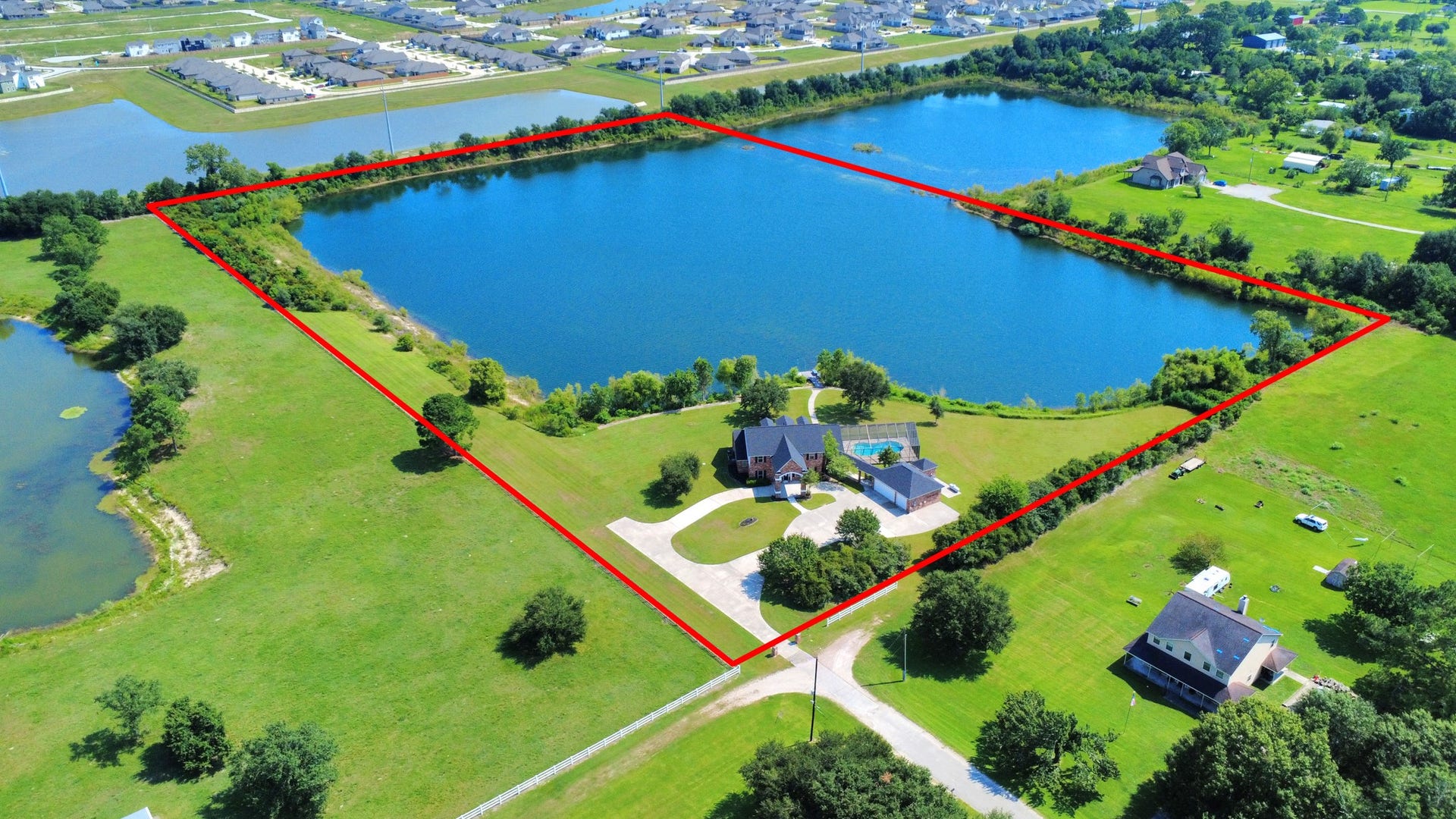 3237 Avenue G 1/2, Santa Fe, TX 77510 Property line in red is not the exact property boundary line, It is showing what the seller iis currently using including the R.O.W. Buyer to verify property boundary lines.