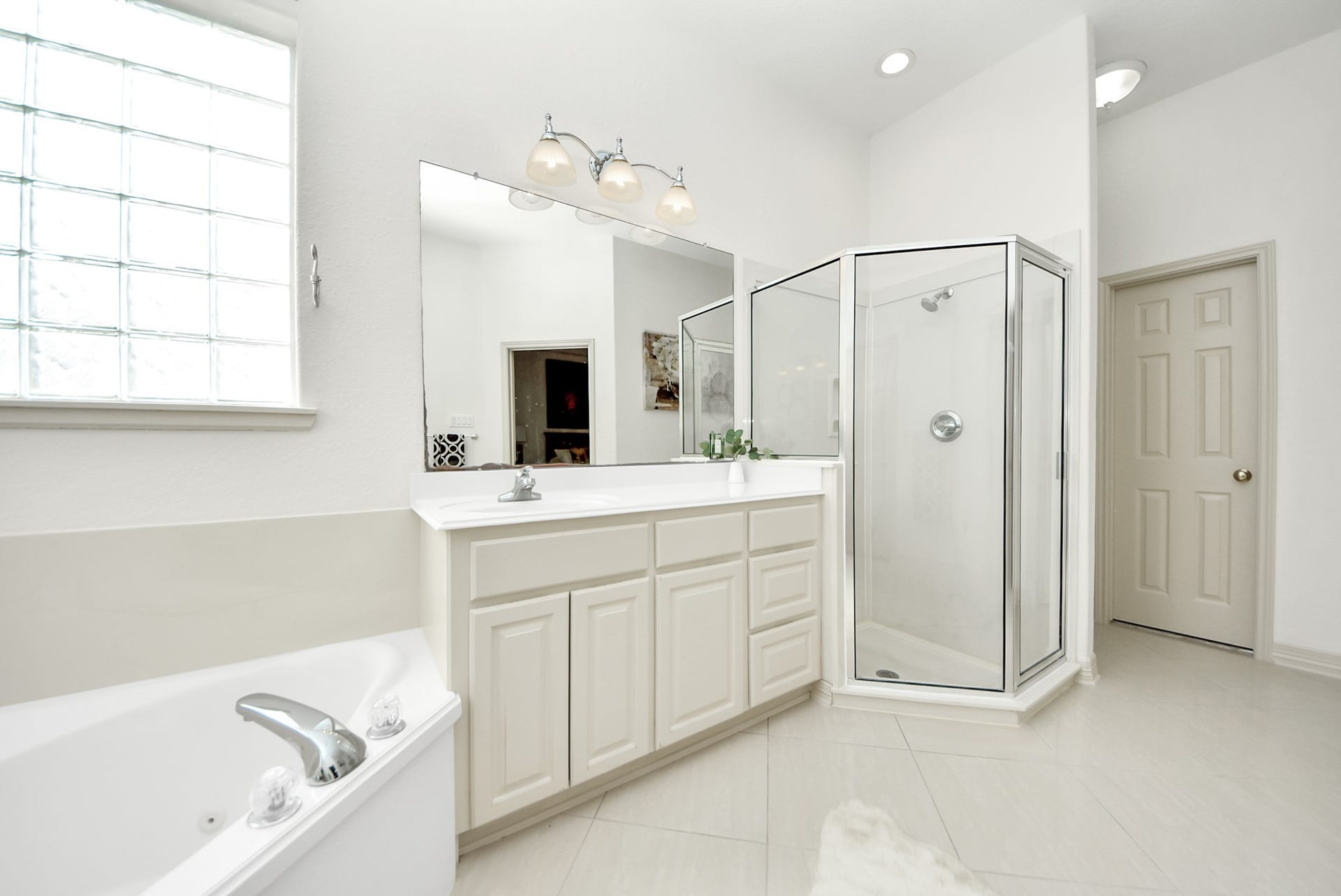 3237 Avenue G 1/2, Santa Fe, TX 77510 Primary Bath